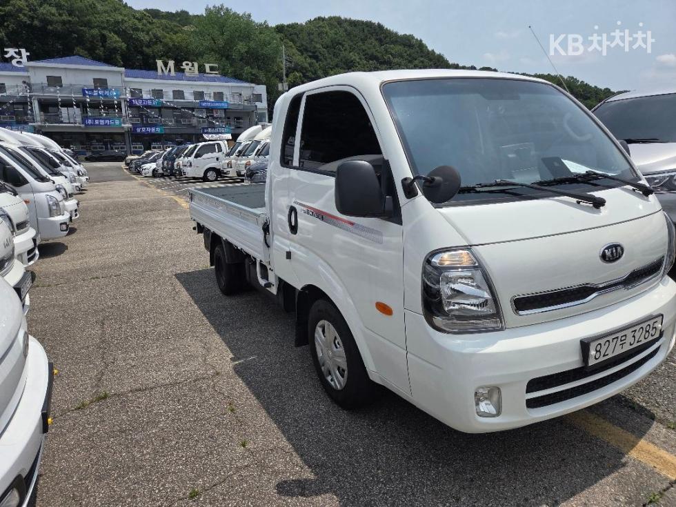 2022 - kia bongo iii