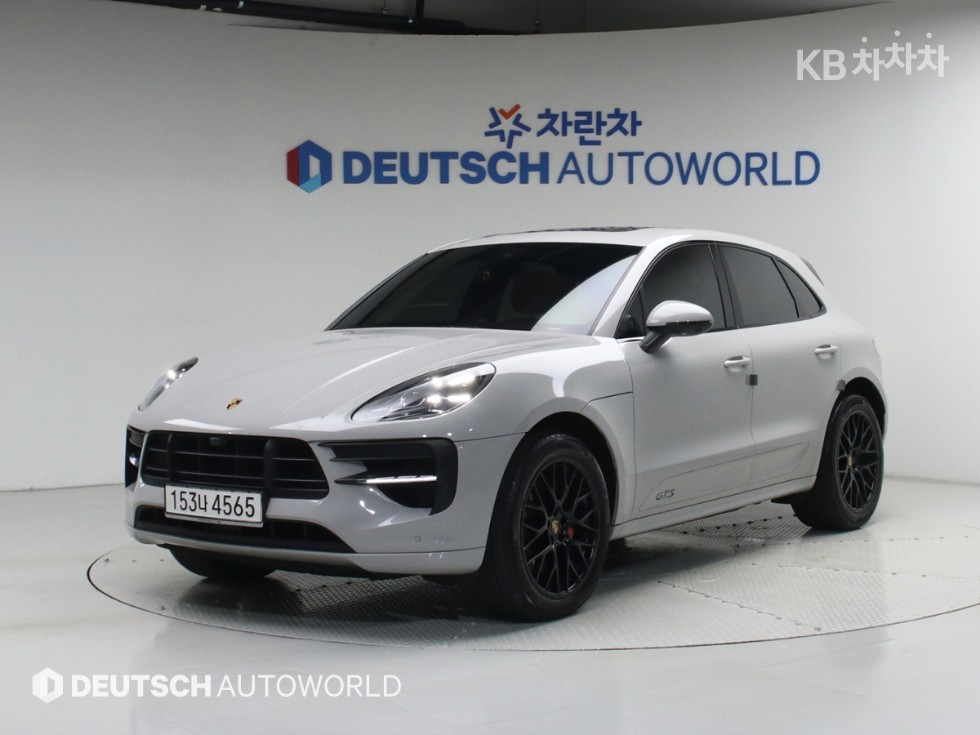 2021 porsche macan