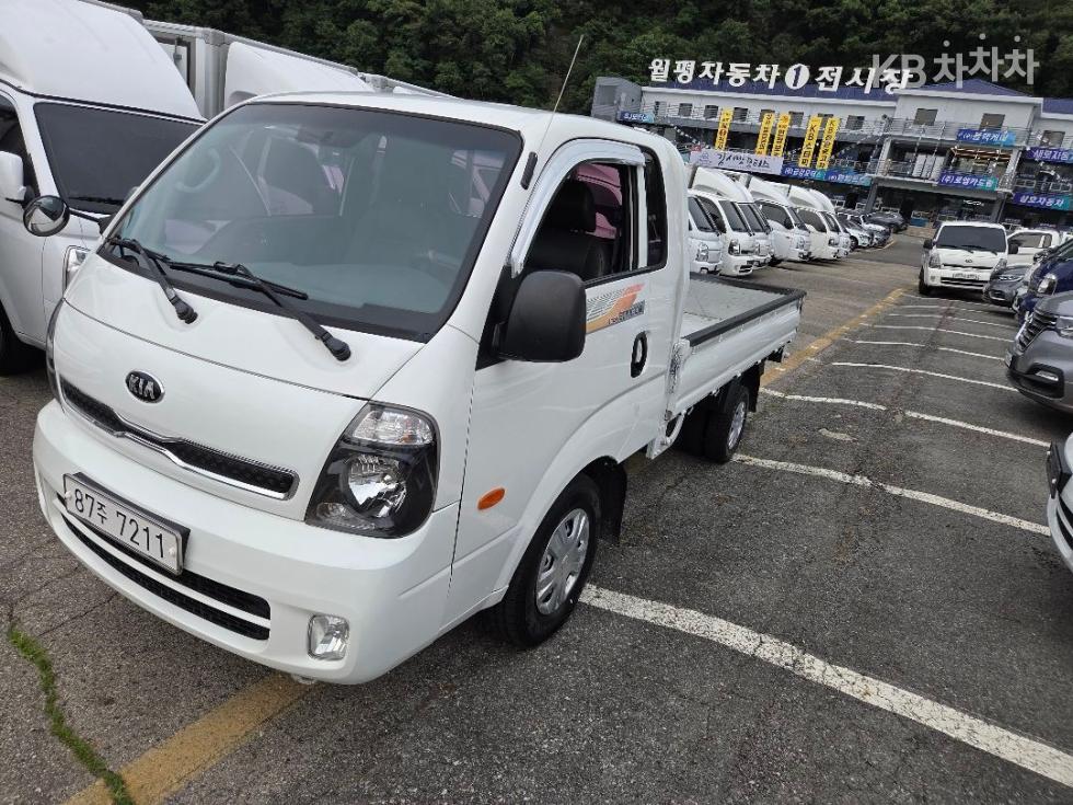 2018 - kia bongo iii