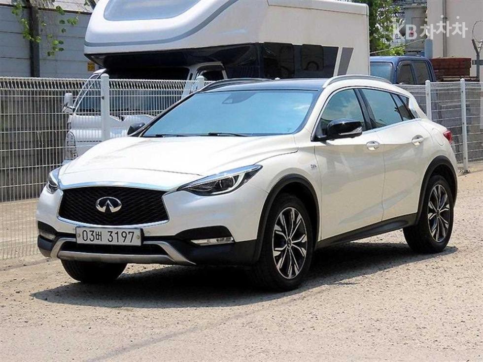 2019 - infiniti qx30