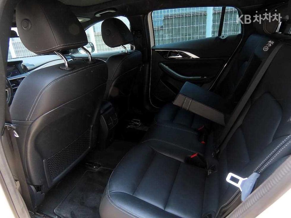 2019 - infiniti qx30