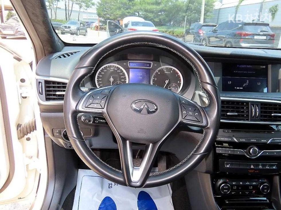 2019 - infiniti qx30