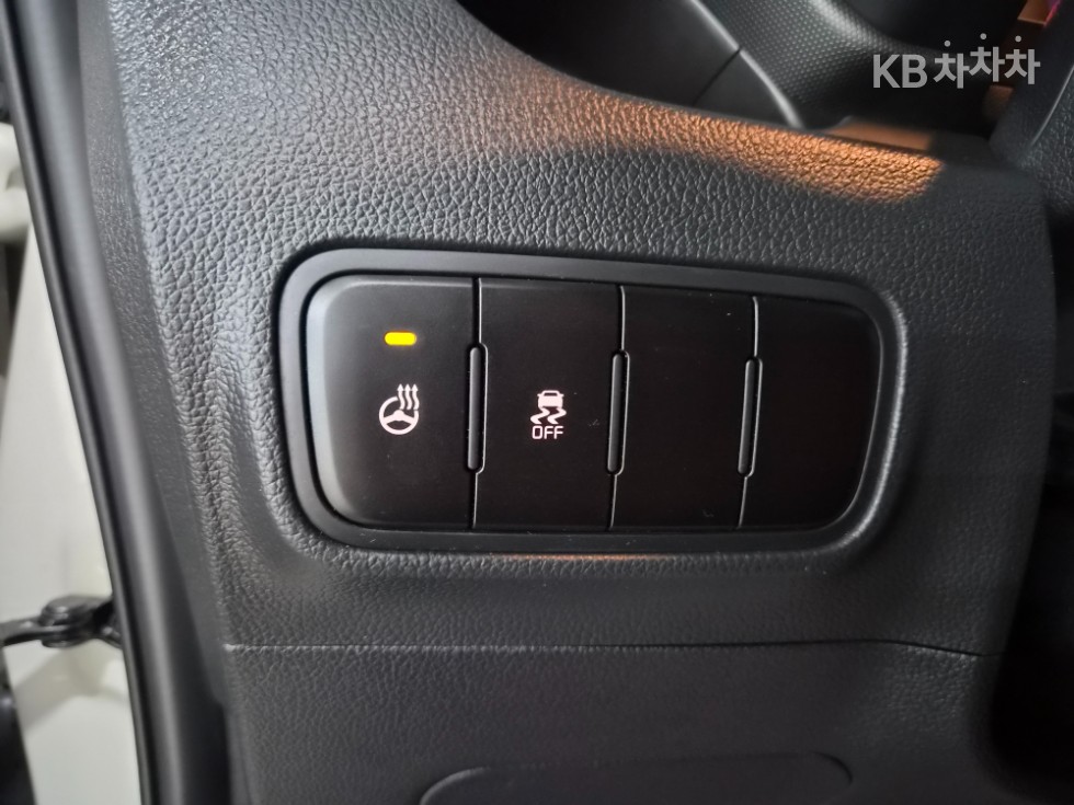 2023 - kia kia