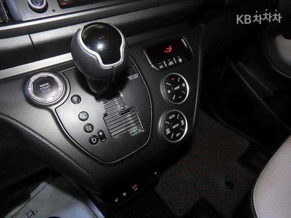 2024 - kia kia