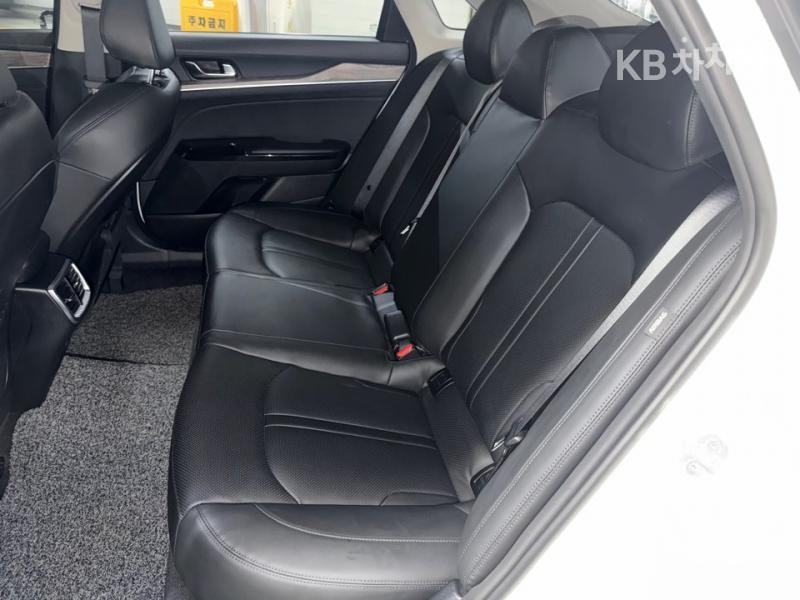 2020 - kia k5