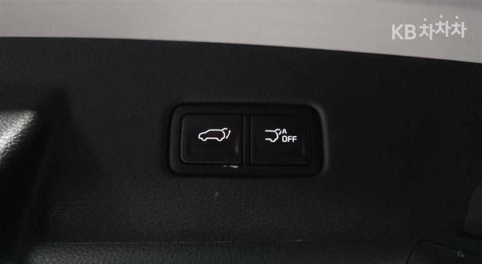 Kia Carnival — miniaturë 20