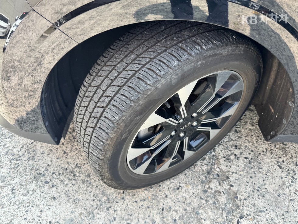 Kia Carnival — miniaturë 5