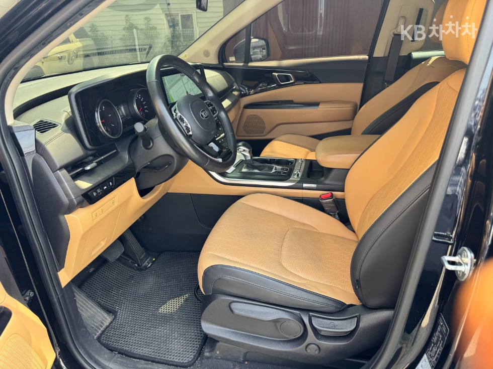 Kia Carnival — miniaturë 9