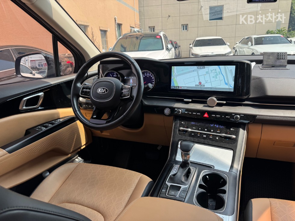 Kia Carnival — miniaturë 13