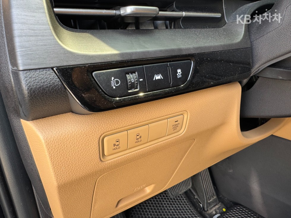 Kia Carnival — miniaturë 18