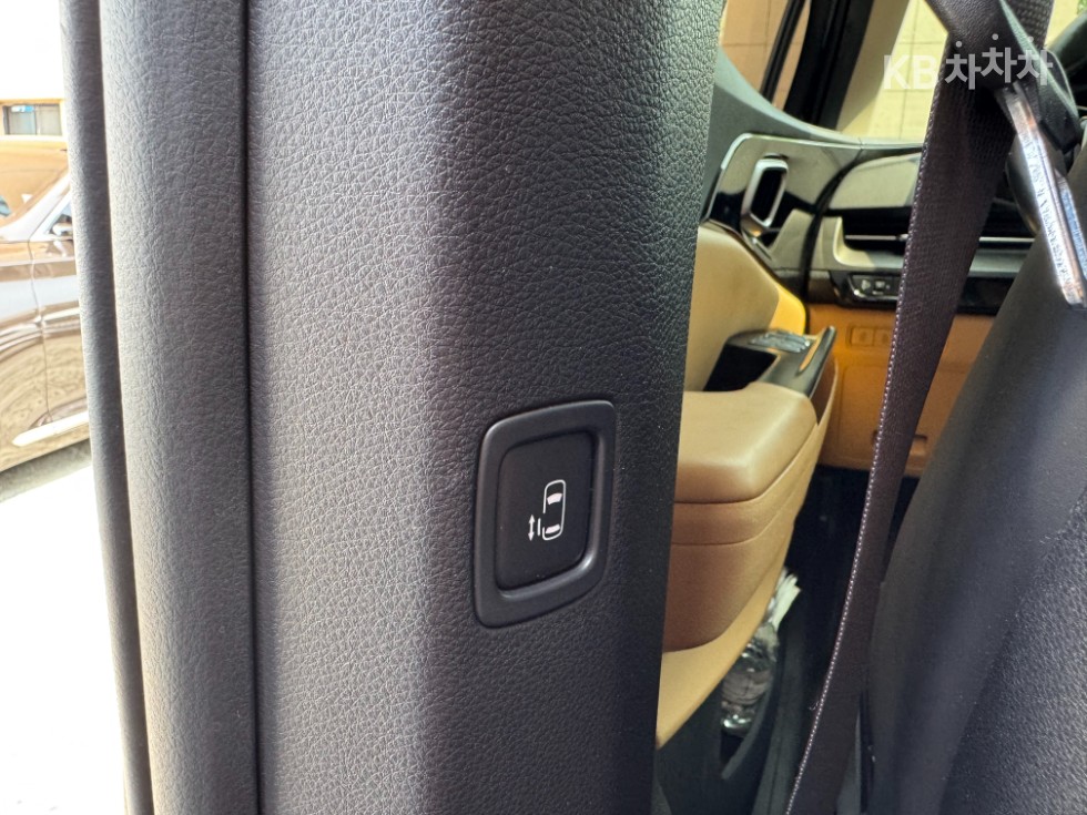 Kia Carnival — miniaturë 19