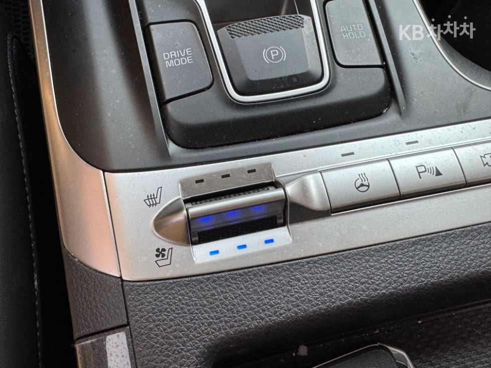 Kia Carnival — miniaturë 20