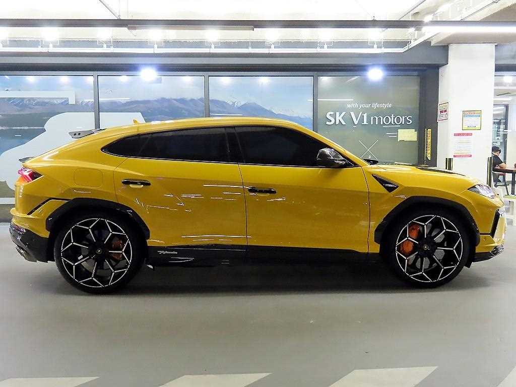 2024 Lamborghini Used Car photo