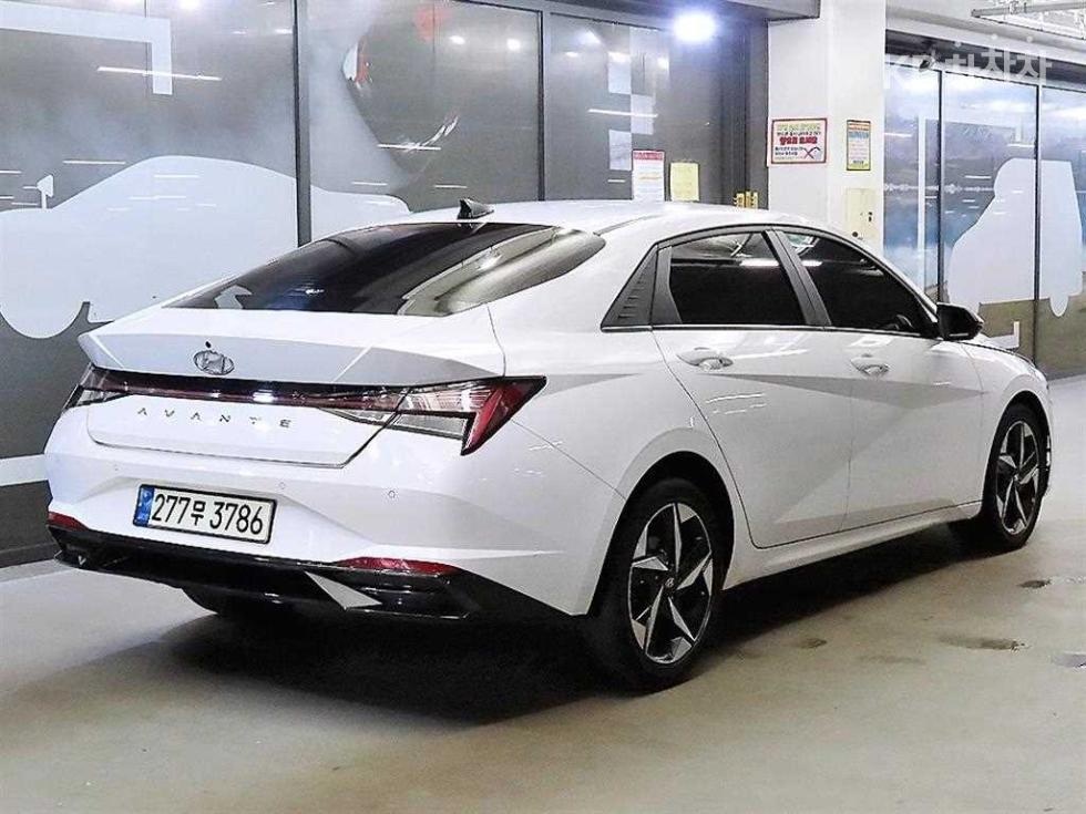 Hyundai Avante — miniaturë 4