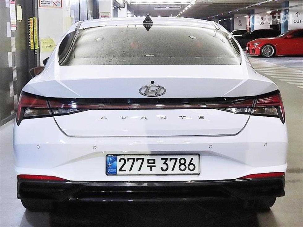 Hyundai Avante — miniaturë 5