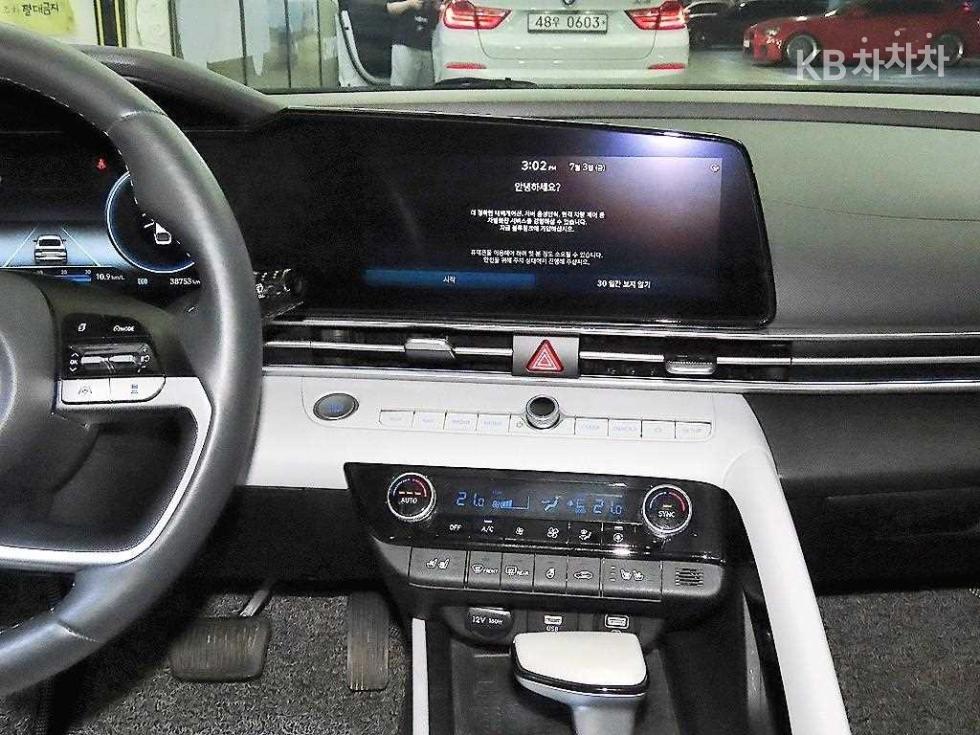 Hyundai Avante — miniaturë 11
