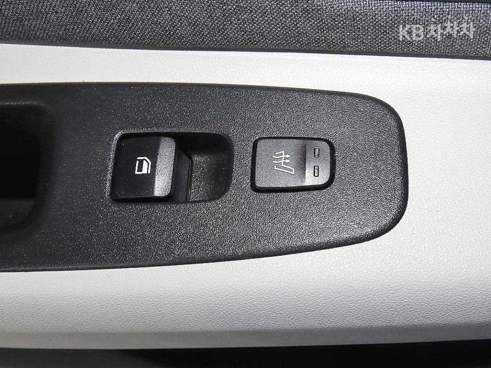 Hyundai Avante — miniaturë 13