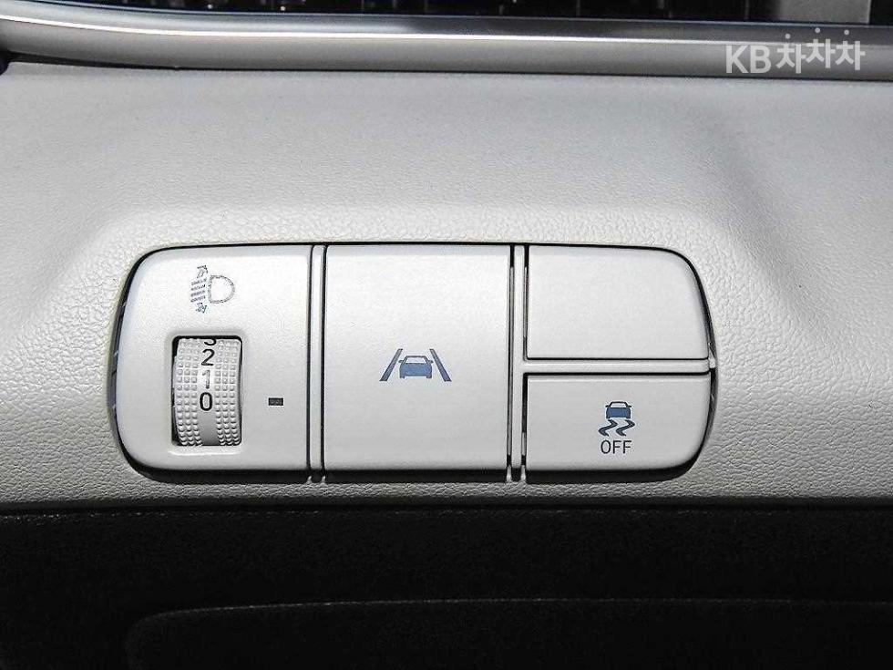 Hyundai Avante — miniaturë 15