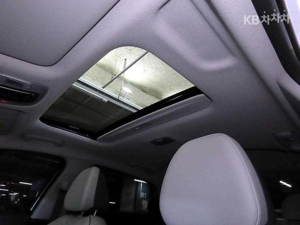 Hyundai Avante — miniaturë 18
