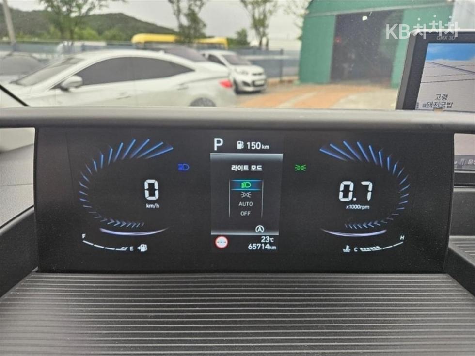 Hyundai Staria — miniaturë 7