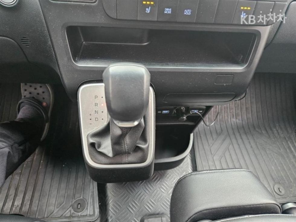 Hyundai Staria — miniaturë 9
