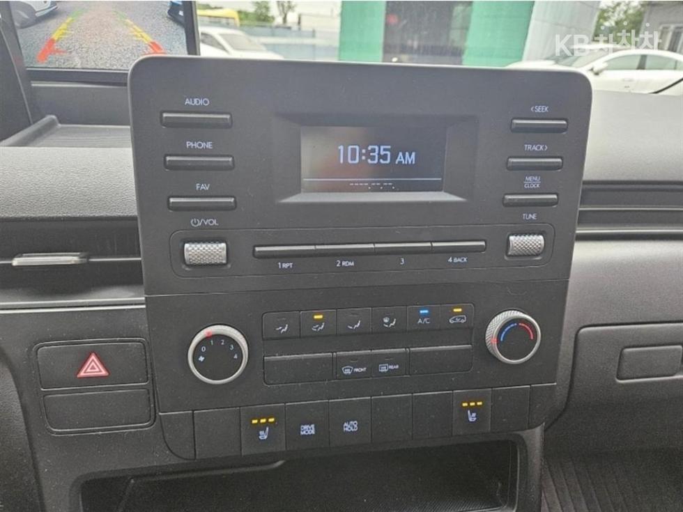 Hyundai Staria — miniaturë 10