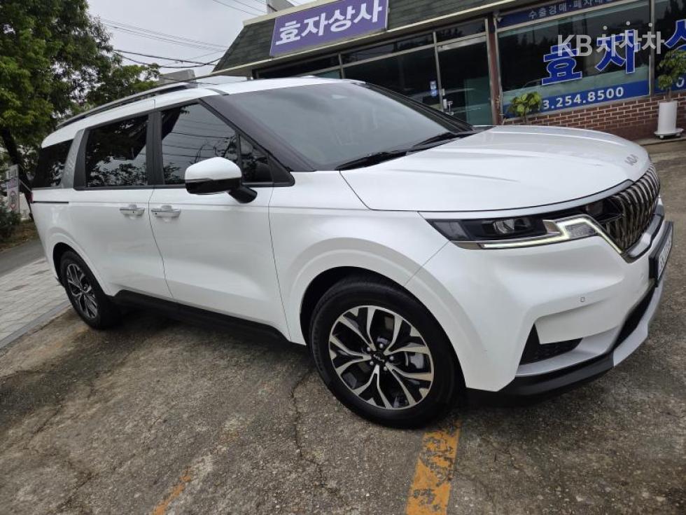 Kia Carnival — miniaturë 6