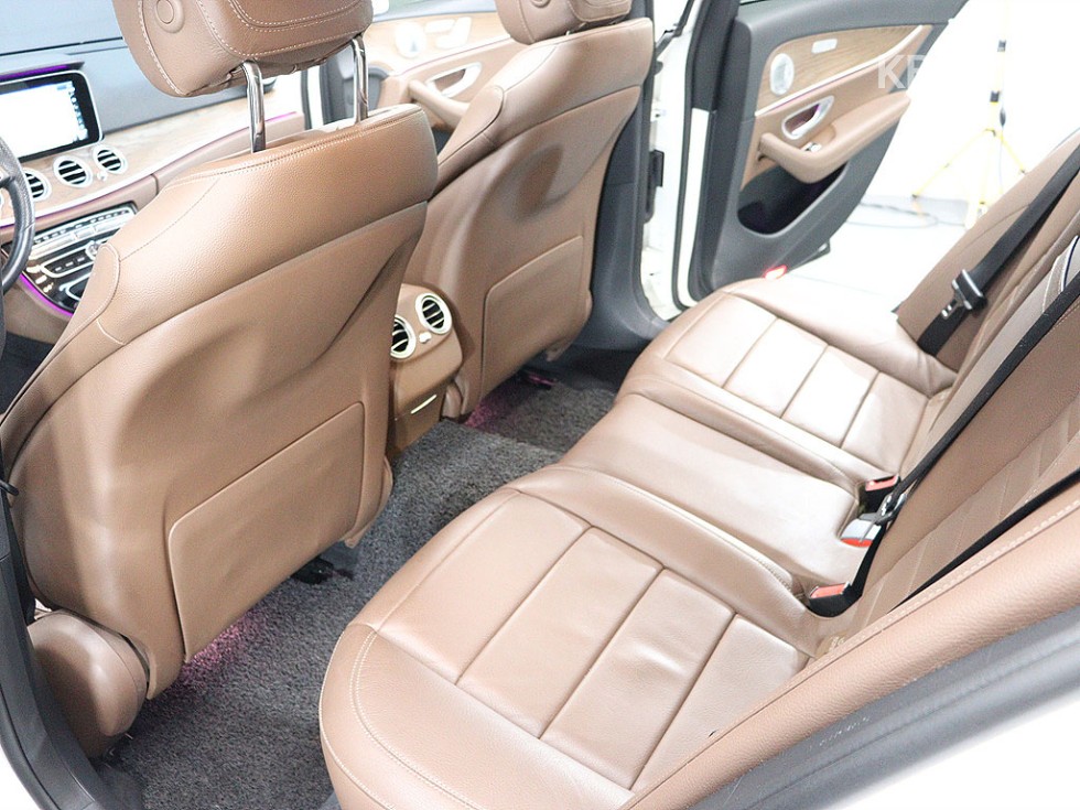 Mercedes-Benz E-klasse — miniaturë 15