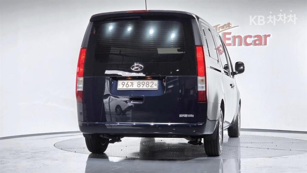 Hyundai Staria — miniaturë 4