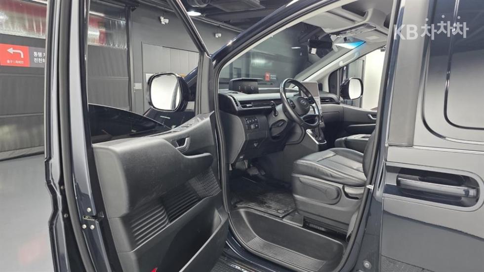 Hyundai Staria — miniaturë 9