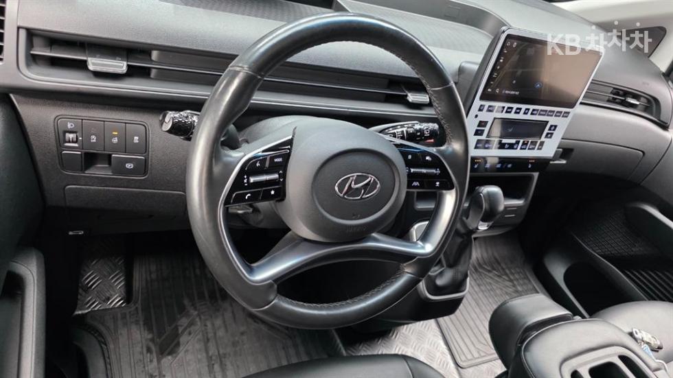 Hyundai Staria — miniaturë 11