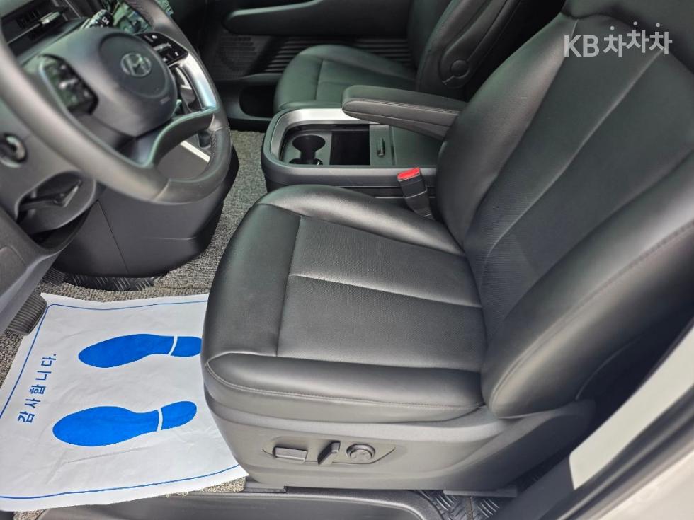 Hyundai Staria — miniaturë 15