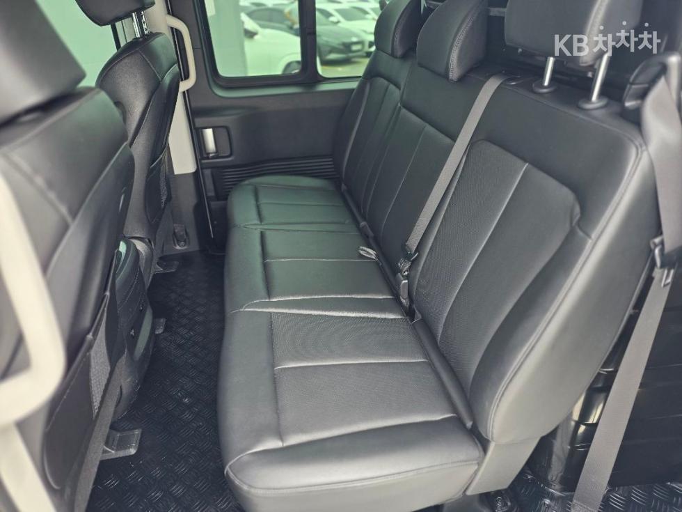 Hyundai Staria — miniaturë 18