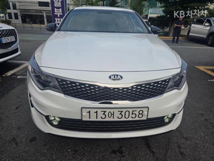 Kia K5 렌터카 2.0 LPI MX — foto 1