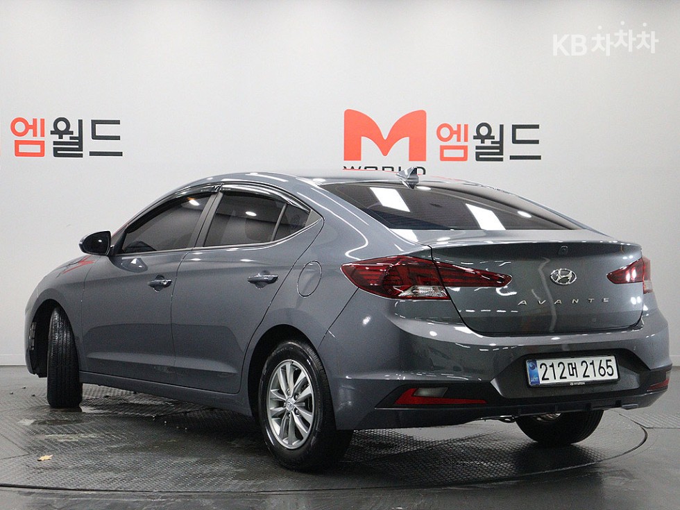 Hyundai Avante — miniaturë 4