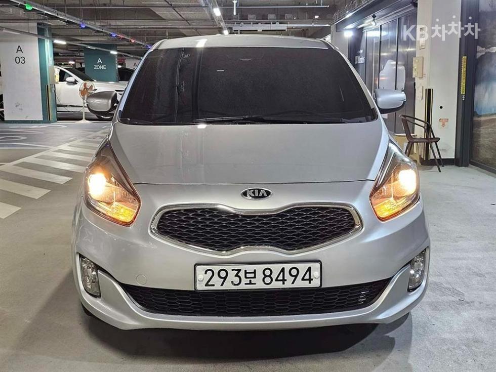 Kia Carens — miniaturë 2