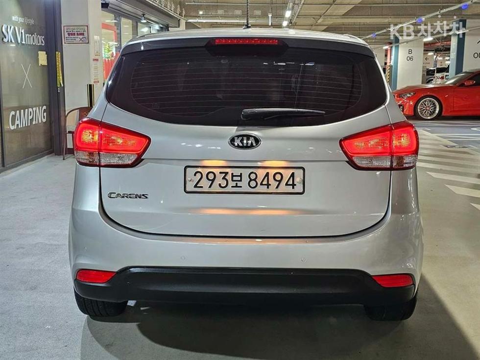 Kia Carens — miniaturë 5