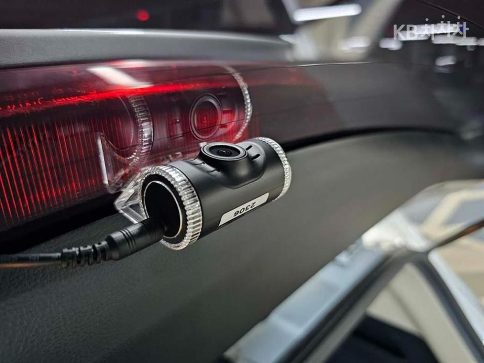 Kia Carens — miniaturë 14