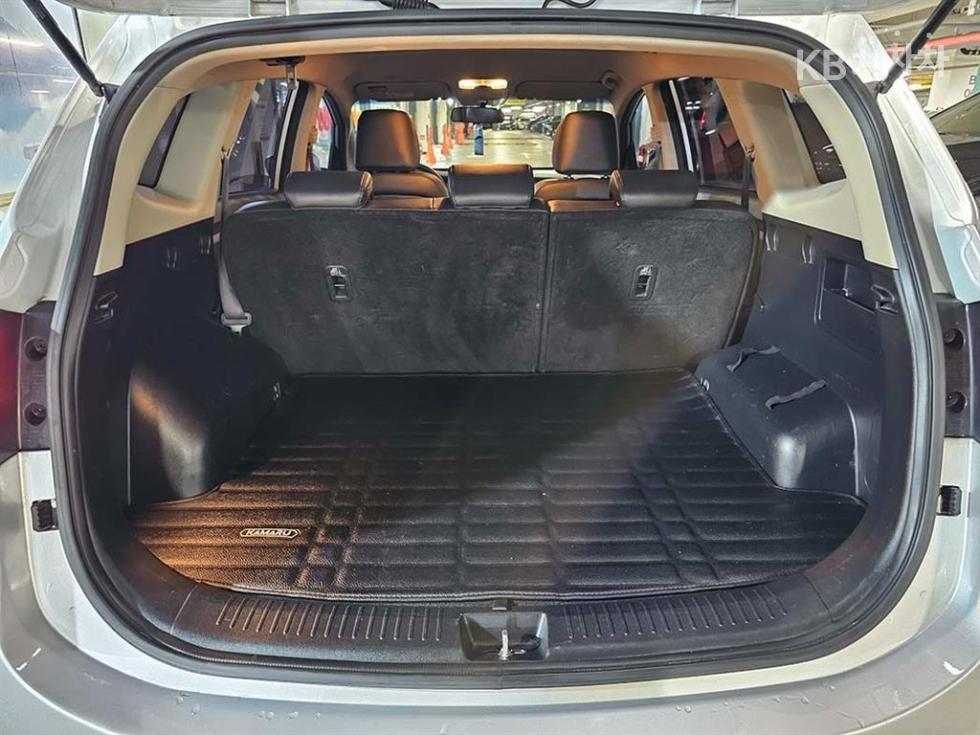 Kia Carens — miniaturë 15