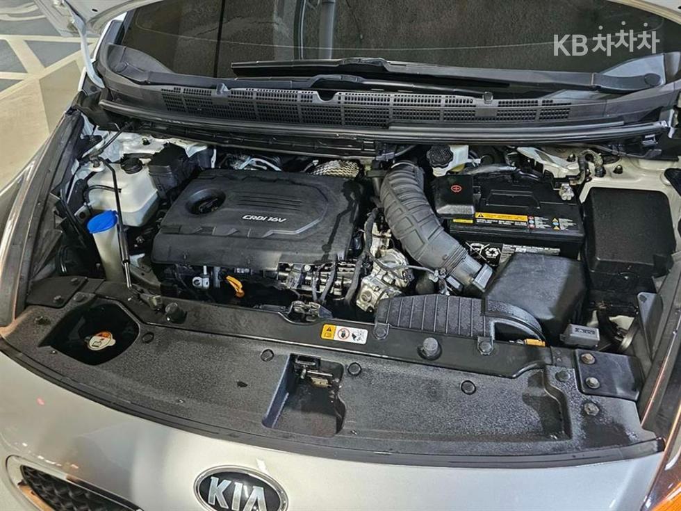 Kia Carens — miniaturë 17