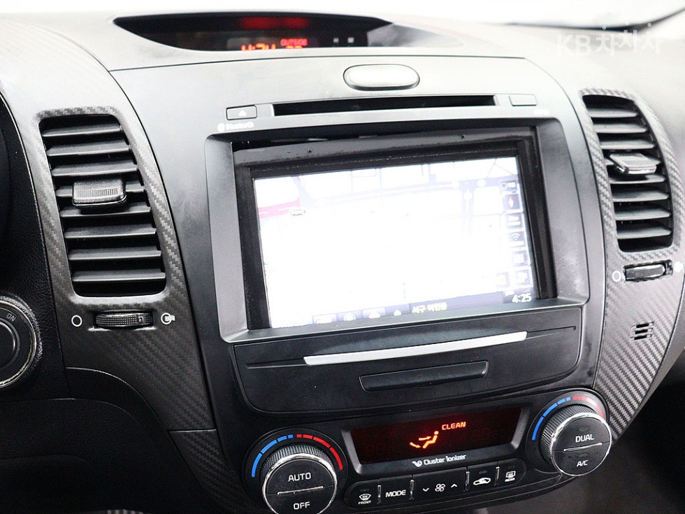 Kia K3 — miniaturë 7