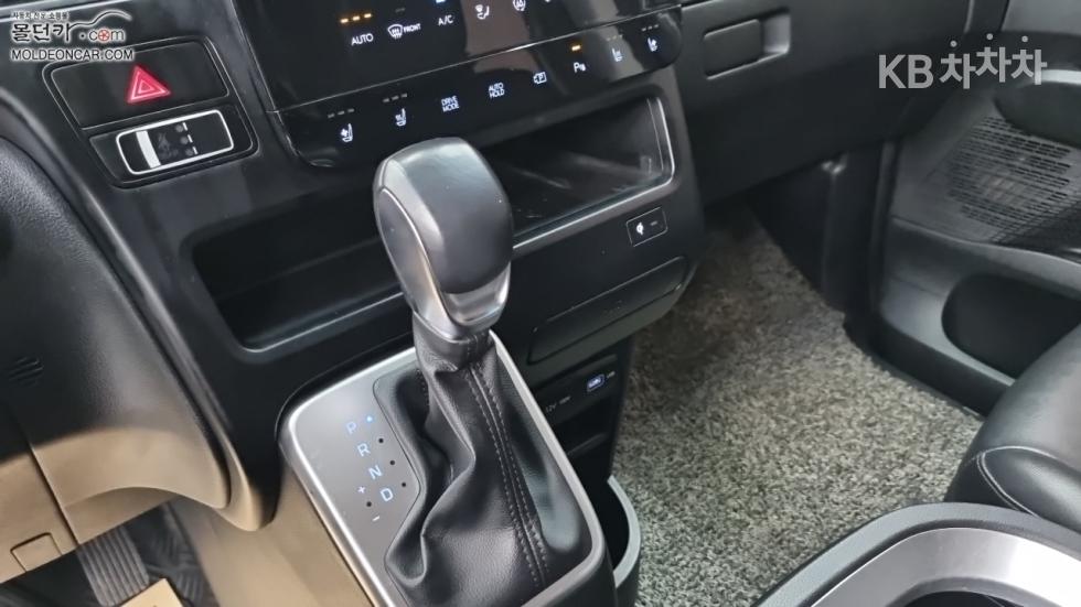 Hyundai Staria — miniaturë 14