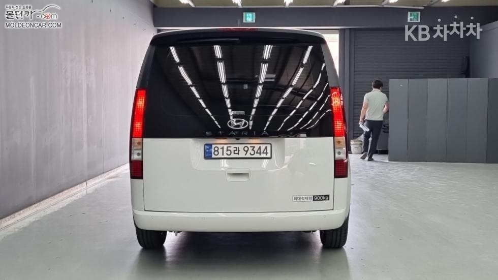 Hyundai Staria — miniaturë 4