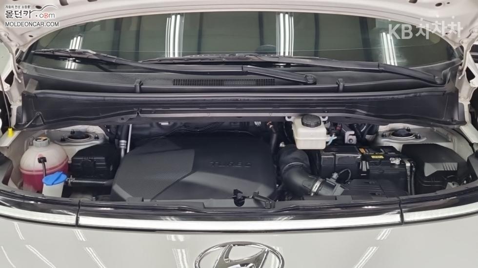Hyundai Staria — miniaturë 8
