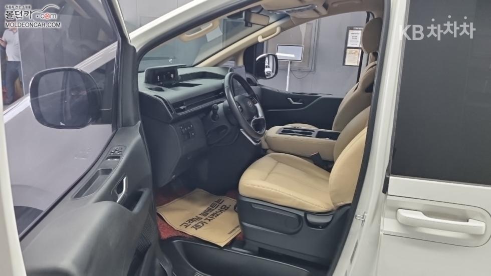 Hyundai Staria — miniaturë 9