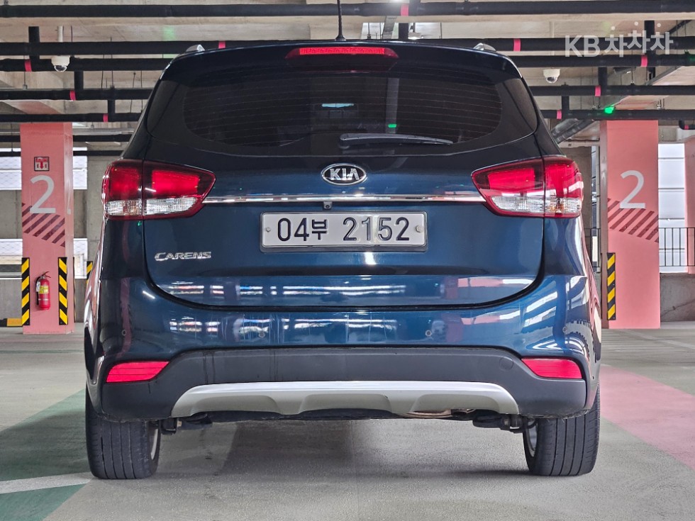 Kia Carens — miniaturë 3