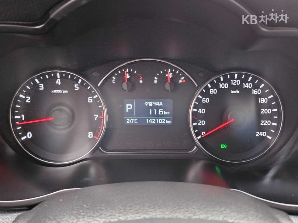 Kia Carens — miniaturë 6