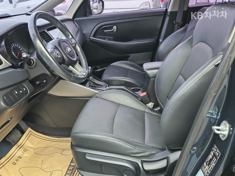 Kia Carens — miniaturë 7