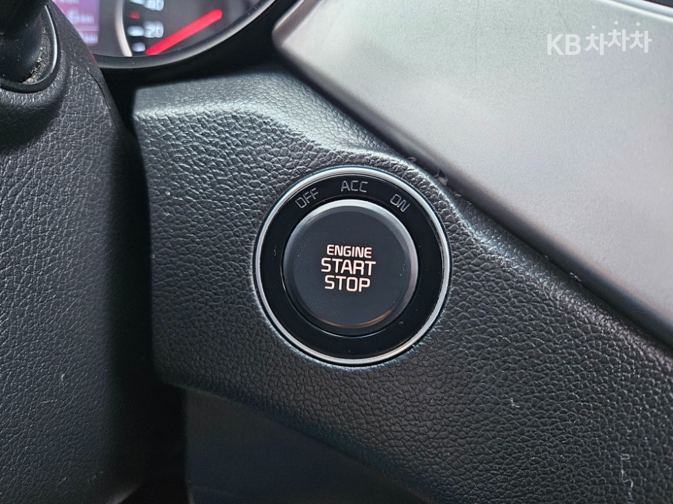 Kia Carens — miniaturë 14