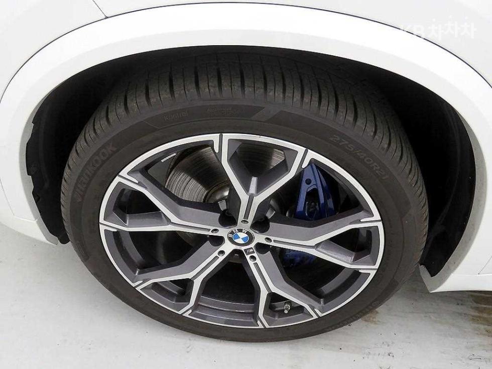 BMW X5 — miniaturë 20